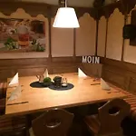 Franziskaner Am Markt 酒店 3*